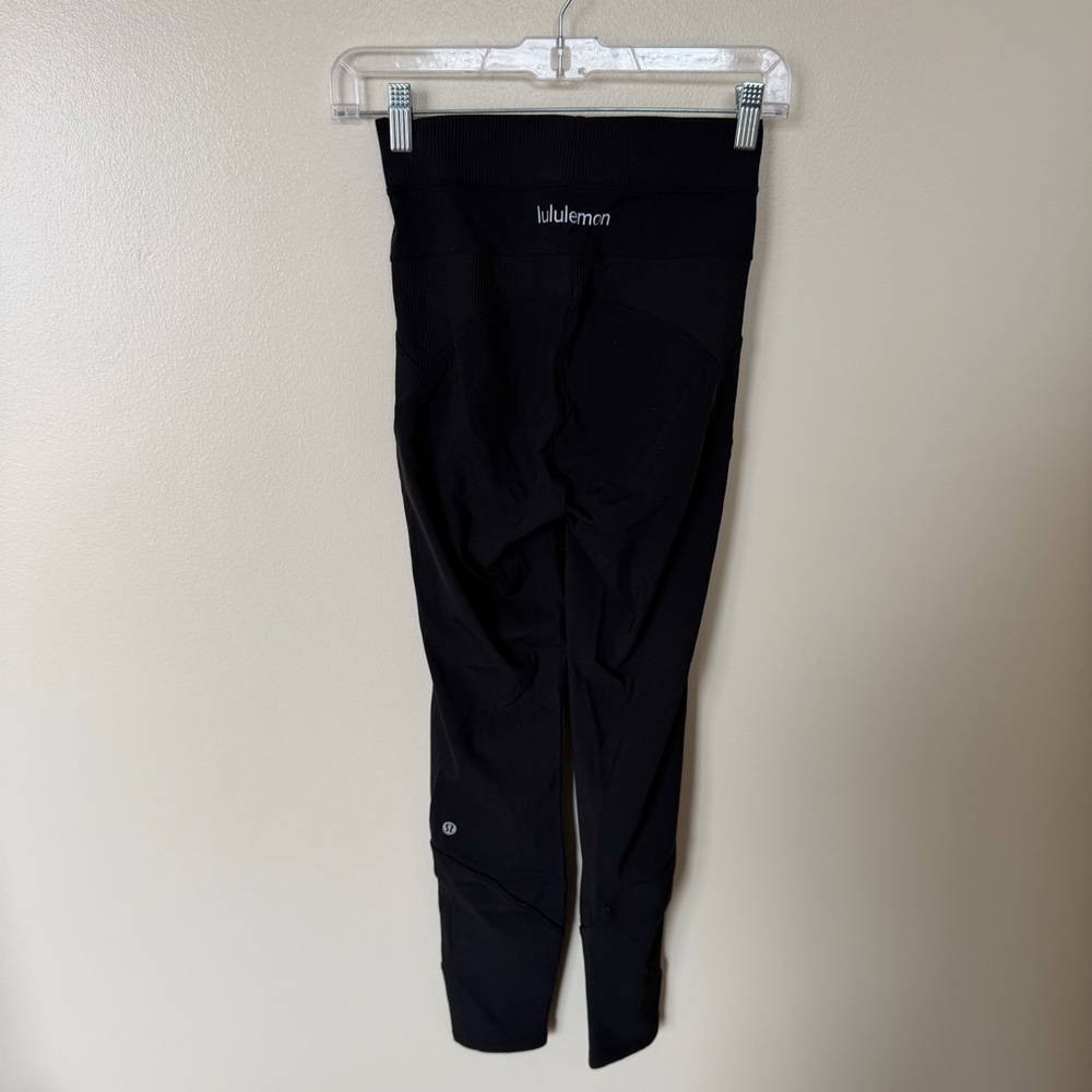 LULULEMON Ribbed High Rise Legging with Ribbed Panel in Black - Picture 3 of 5